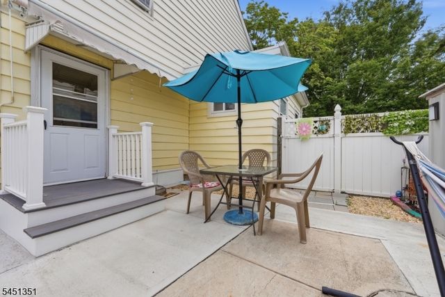 318 N 11th St, Newark City, NJ 07107