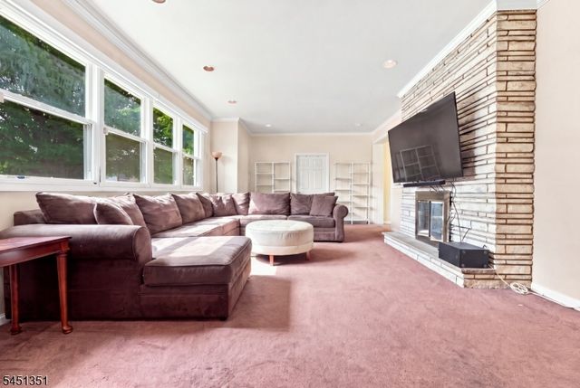 318 N 11th St, Newark City, NJ 07107