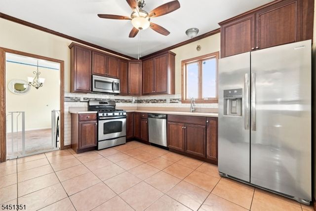318 N 11th St, Newark City, NJ 07107