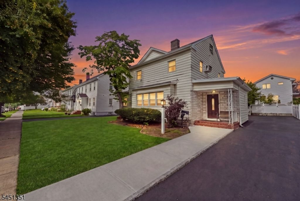 318 N 11th St, Newark City, NJ 07107