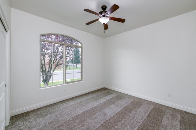 6808 W Lucas Drive, Fresno, CA 93722