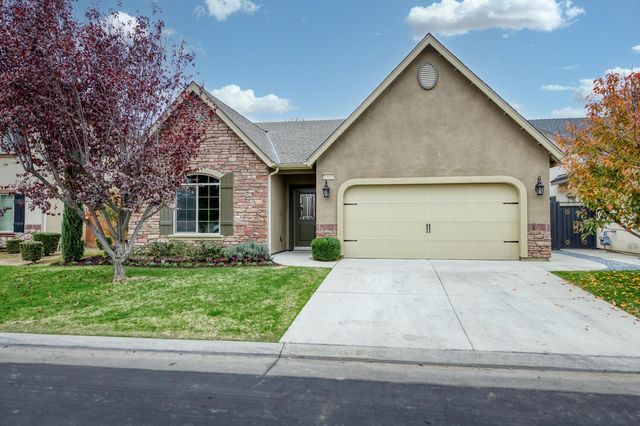 6808 W Lucas Drive, Fresno, CA 93722