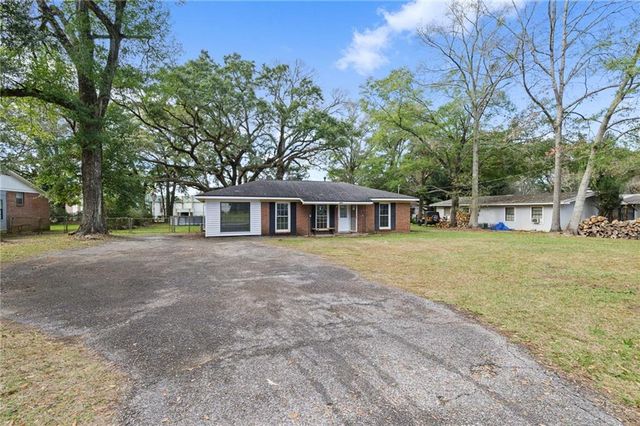 4860 Lucinda Drive, Mobile, AL 36619