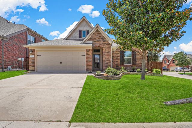 3628 Jockey Drive, Fort Worth, TX 76244