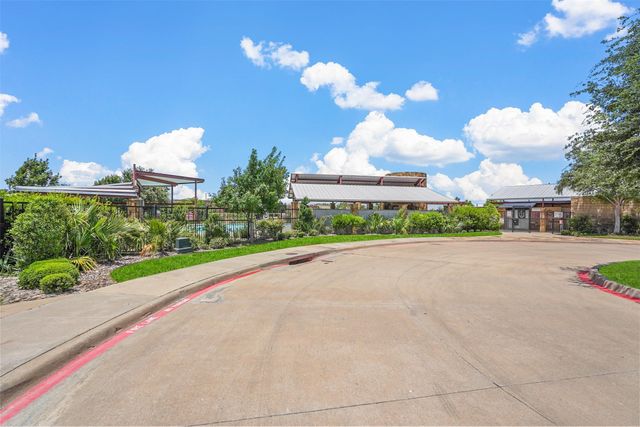 3628 Jockey Drive, Fort Worth, TX 76244