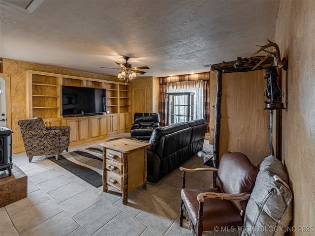 3200 S MAGNOLIA DR Drive, Sand Springs, OK 74063