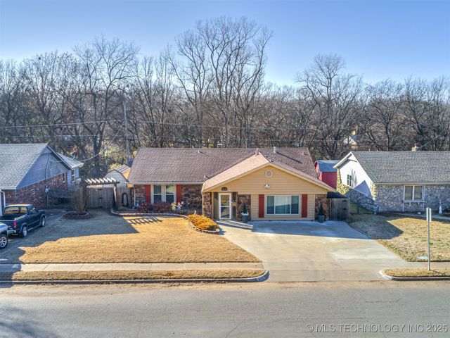 3200 S MAGNOLIA DR Drive, Sand Springs, OK 74063