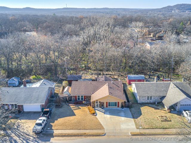 3200 S MAGNOLIA DR Drive, Sand Springs, OK 74063