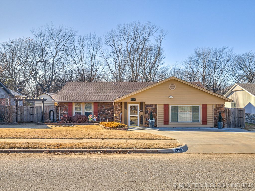 3200 S MAGNOLIA DR Drive, Sand Springs, OK 74063