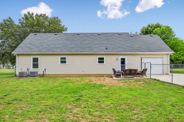 110 Ballard Ct, Rockvale, TN 37153