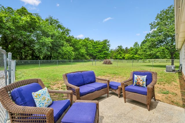 110 Ballard Ct, Rockvale, TN 37153