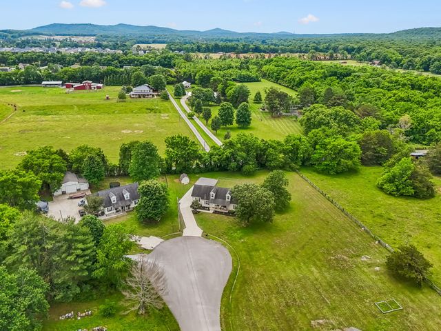 110 Ballard Ct, Rockvale, TN 37153