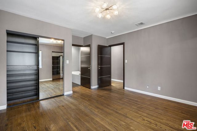 3084 St George Street, Los Angeles, CA 90027