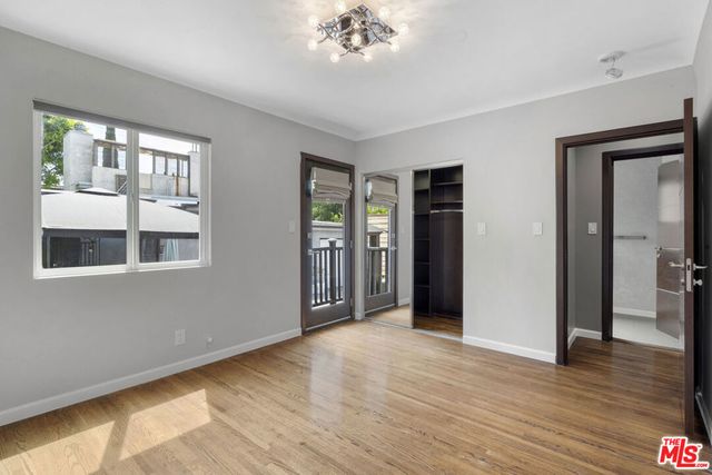 3084 St George Street, Los Angeles, CA 90027