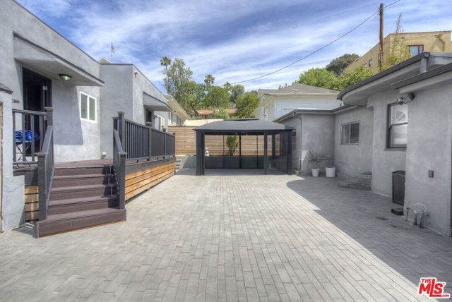 3084 St George Street, Los Angeles, CA 90027