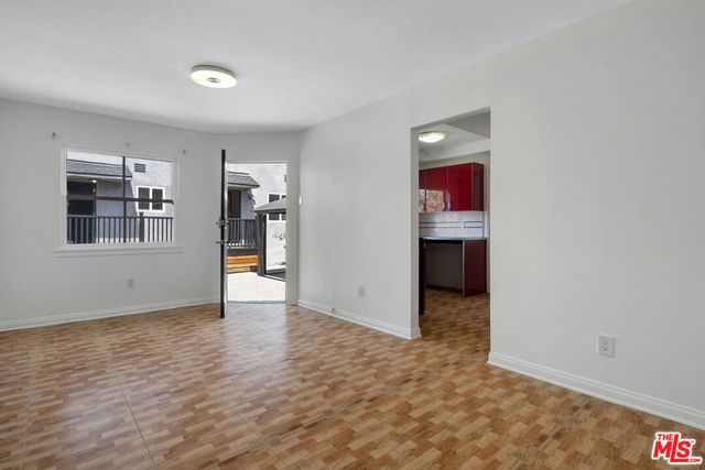 3084 St George Street, Los Angeles, CA 90027