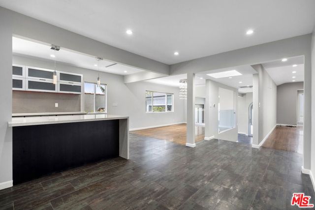 3084 St George Street, Los Angeles, CA 90027