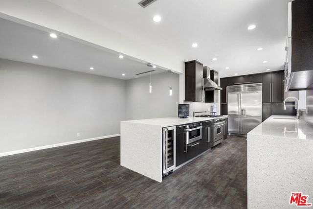 3084 St George Street, Los Angeles, CA 90027