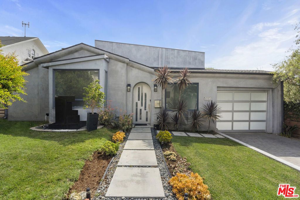 3084 St George Street, Los Angeles, CA 90027