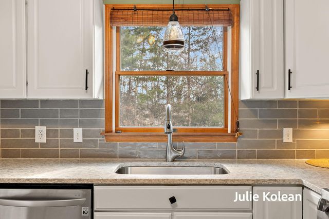 15270 Widgeon Road, Grand Haven, MI 49417