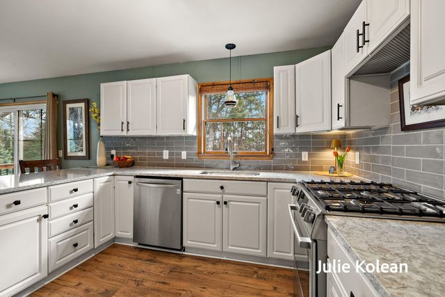 15270 Widgeon Road, Grand Haven, MI 49417