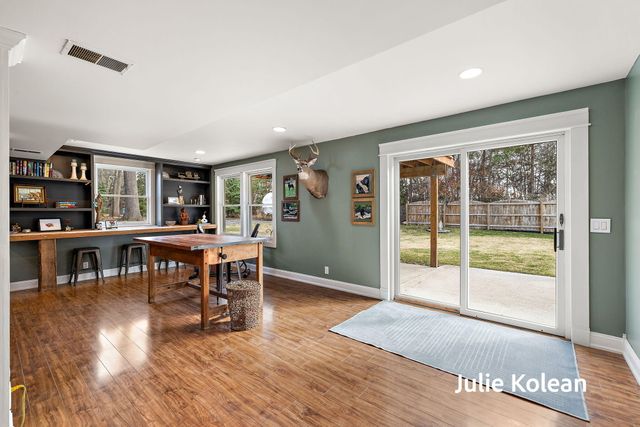 15270 Widgeon Road, Grand Haven, MI 49417