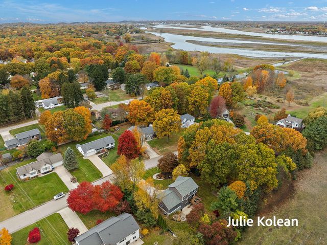 15270 Widgeon Road, Grand Haven, MI 49417