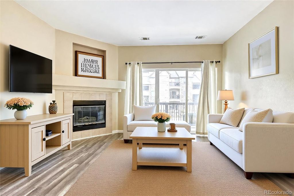 7409 S Alkire Street 205, Littleton, CO 80127
