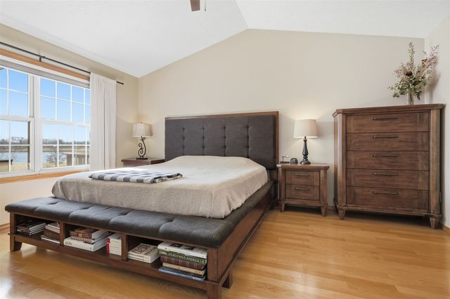 39 Oak Park Road, Bloomington, IL 61701