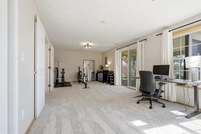 39 Oak Park Road, Bloomington, IL 61701