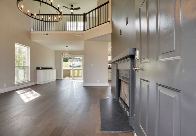 201 Crosshaven Ct, Antioch, TN 37013