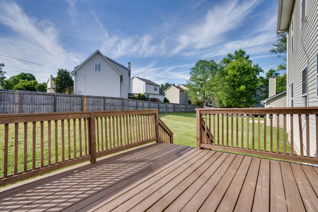 201 Crosshaven Ct, Antioch, TN 37013