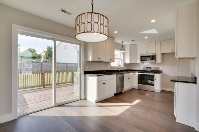201 Crosshaven Ct, Antioch, TN 37013