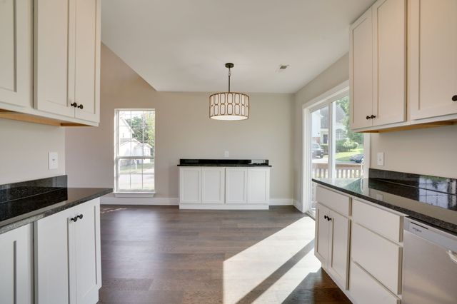 201 Crosshaven Ct, Antioch, TN 37013