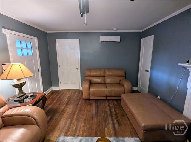 614 E 37th Street, Savannah, GA 31401