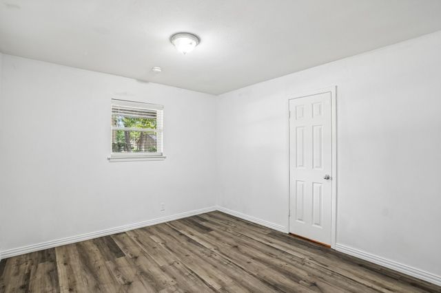 1224 Trailwood Drive, Hurst, TX 76053