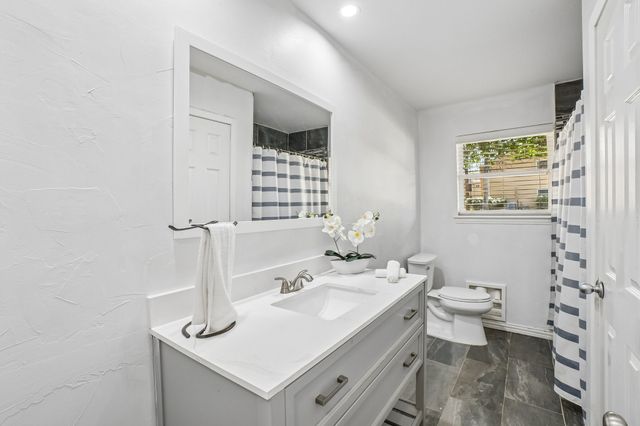 1224 Trailwood Drive, Hurst, TX 76053