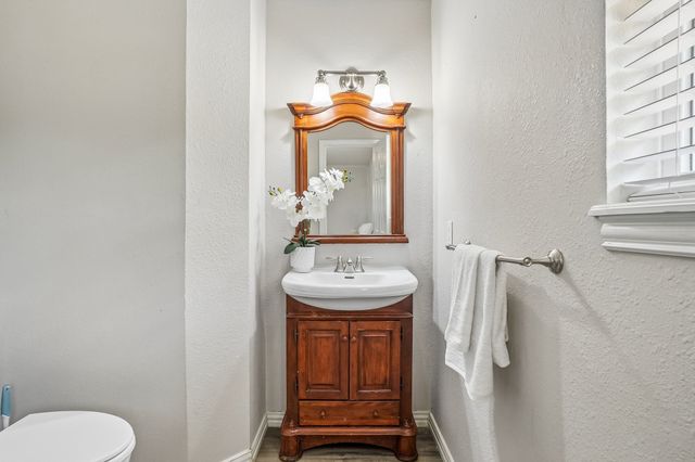 1224 Trailwood Drive, Hurst, TX 76053