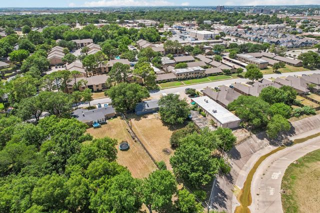 1224 Trailwood Drive, Hurst, TX 76053