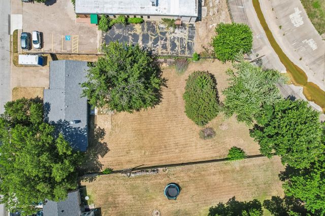 1224 Trailwood Drive, Hurst, TX 76053