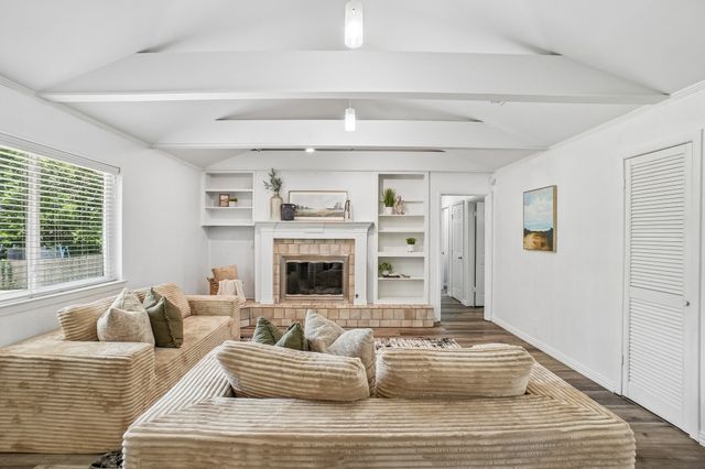 1224 Trailwood Drive, Hurst, TX 76053