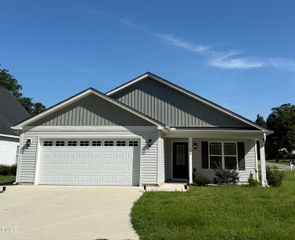 103 E Allen Street, Four Oaks, NC 27524