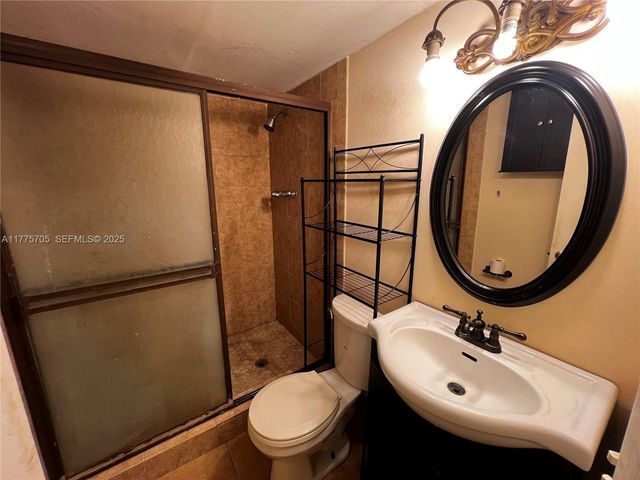447 NE 195th Street 309, Miami, FL 33179