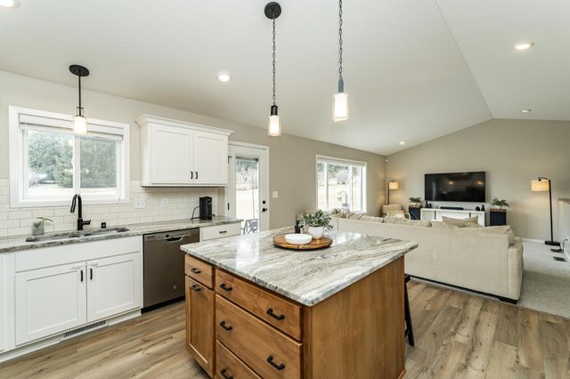 5634 56th Street NW, Rochester, MN 55901