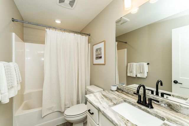 5634 56th Street NW, Rochester, MN 55901