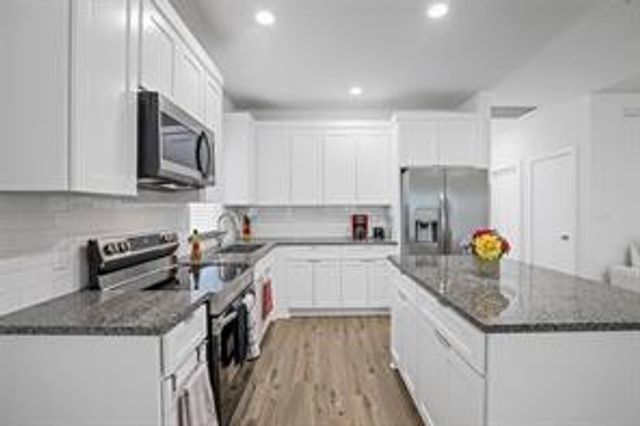 7808 Brownsville Avenue, Dallas, TX 75216