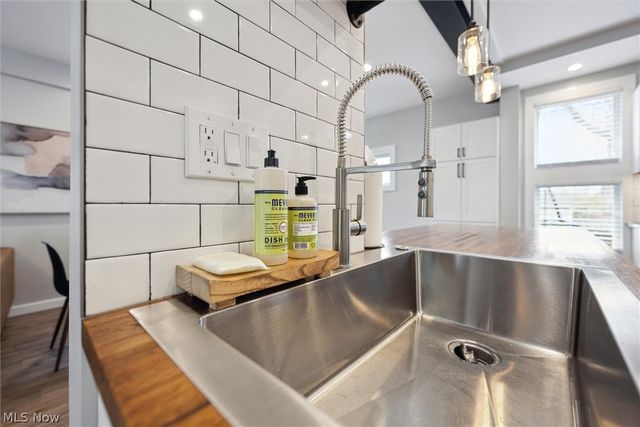 8104 Halle Avenue, Cleveland, OH 44102