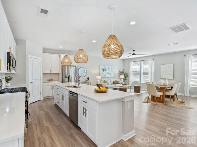 111 Cranford Drive, Pineville, NC 28134