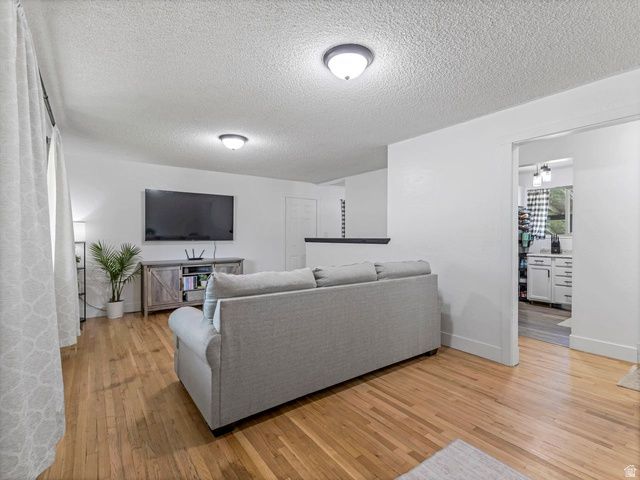 532 W FORBES AVE, Layton, UT 84041