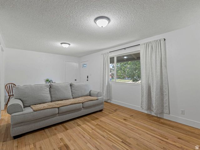532 W FORBES AVE, Layton, UT 84041